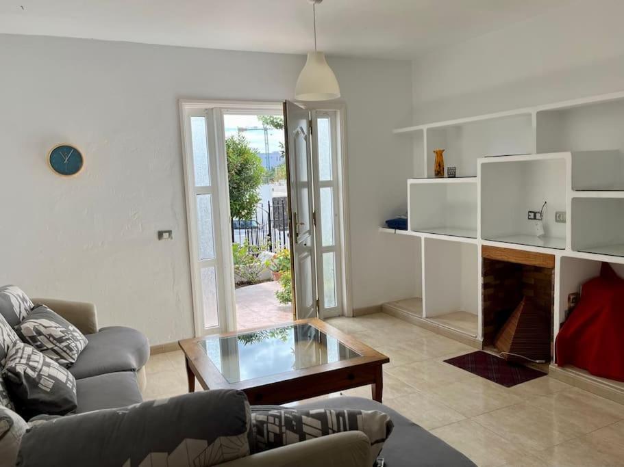Playa Chica Apt With Terrace 100 M From The Sea Пуерто-дель-Кармен Екстер'єр фото